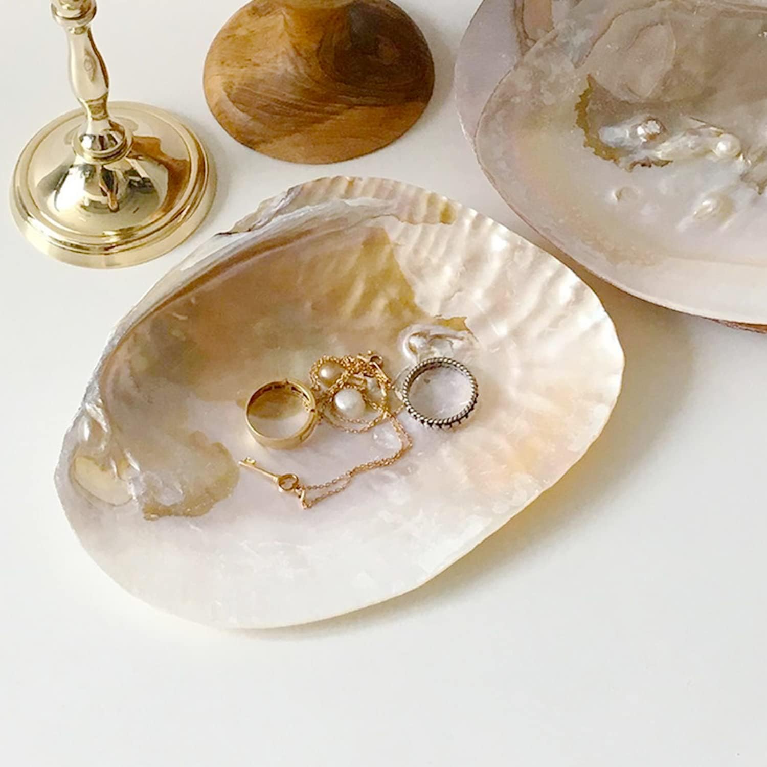 Natural Shell Jewelry Dish Tray Decorative Trinket Dish Stand Ring Jewelry Dish Photography Prop Displays for Earring Ring Organizer Holder Décor